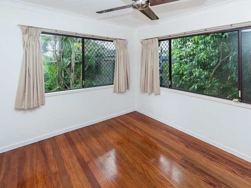 25 Rosewood Street, Bardon QLD 4065