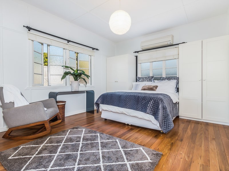 129 Fletcher Parade, Bardon QLD 4065