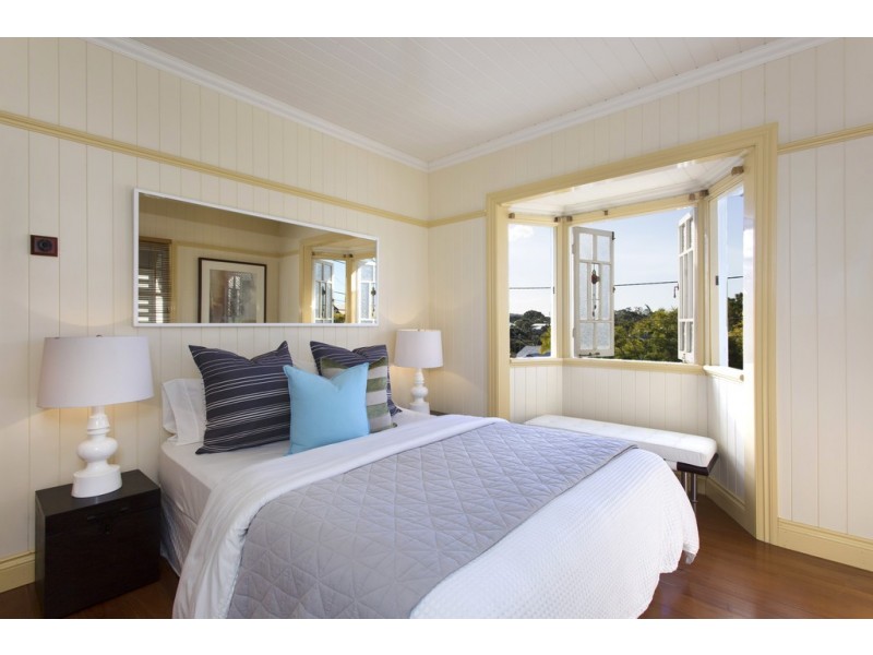 74 Alexandra Street, Bardon QLD 4065