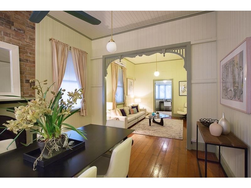 56 Kennigo Street, Spring Hill QLD 4000
