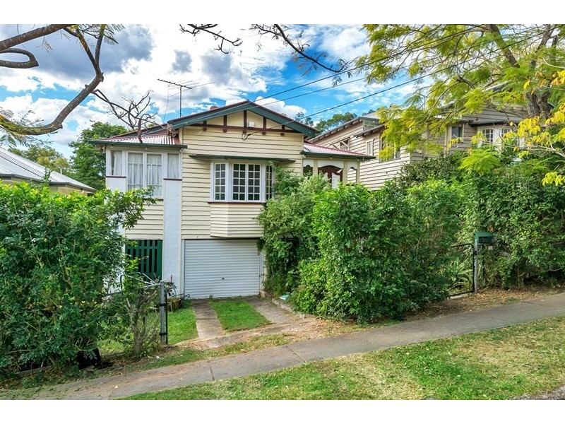 15 Leslie Street, Bardon QLD 4065