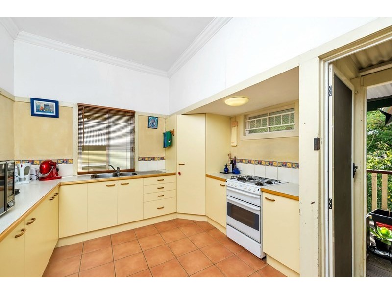 15 Leslie Street, Bardon QLD 4065