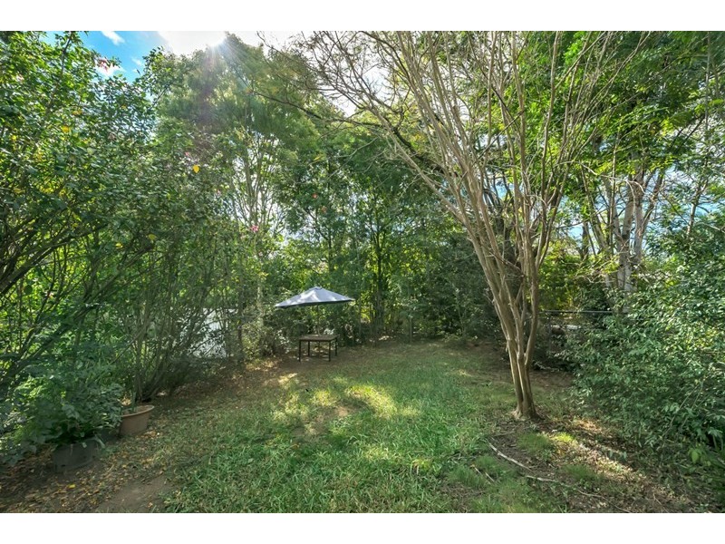 15 Leslie Street, Bardon QLD 4065
