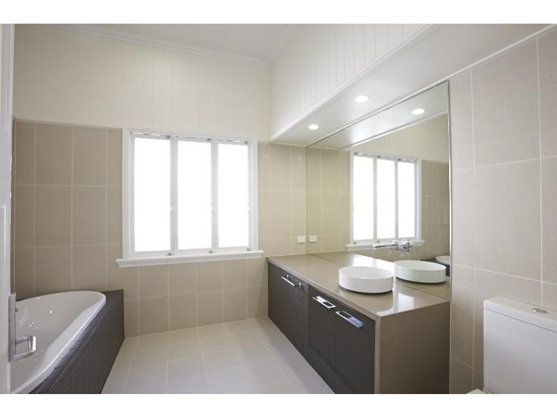 55 Norman Street, East Brisbane QLD 4169