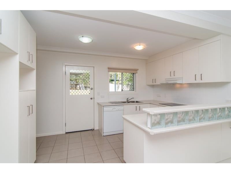 2/62 Ormadale Road, Yeronga QLD 4104
