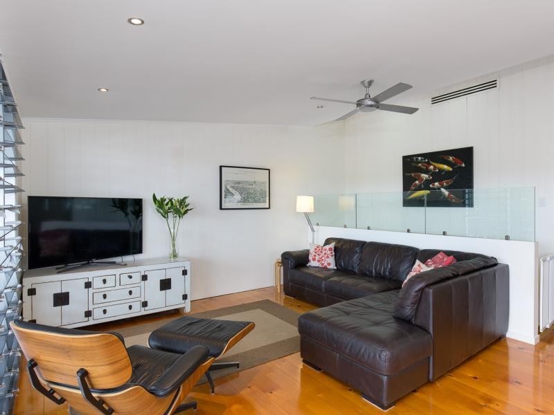 18 Balmain Terrace, Red Hill QLD 4059