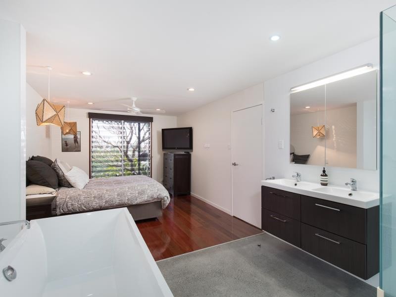 18 Balmain Terrace, Red Hill QLD 4059