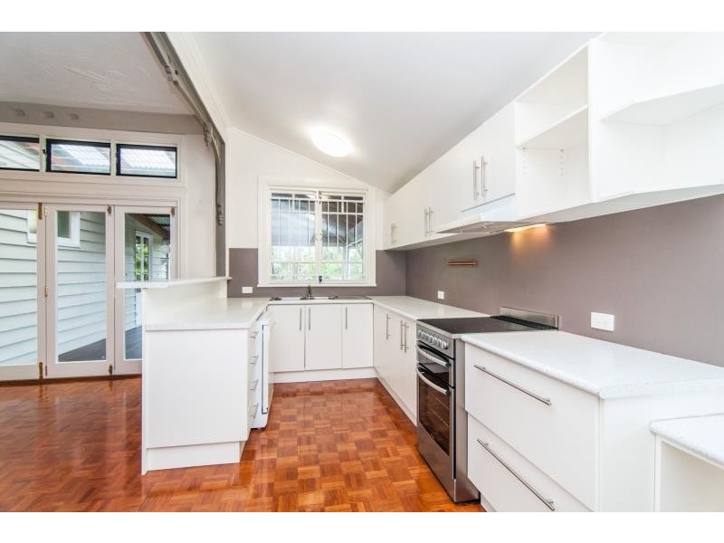 34 Arthur Terrace, Red Hill QLD 4059