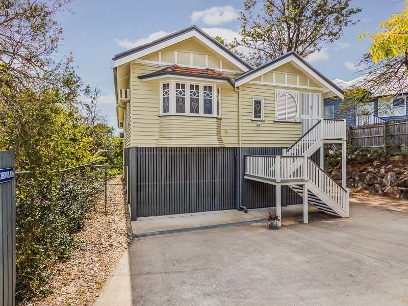 1 Chiswick Road, Bardon QLD 4065