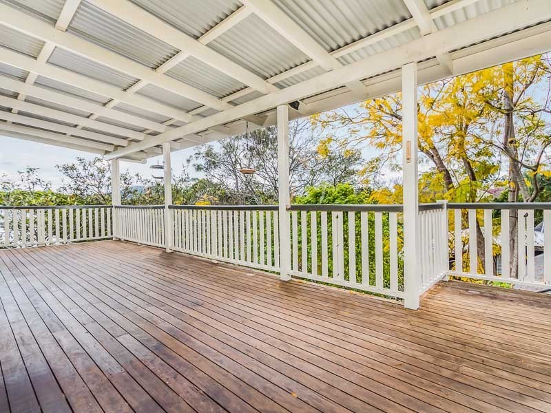 1 Chiswick Road, Bardon QLD 4065