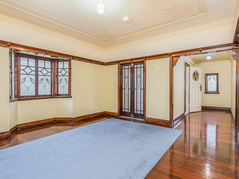 1 Chiswick Road, Bardon QLD 4065