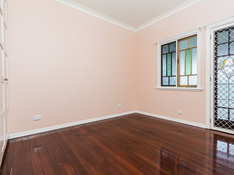 1 Chiswick Road, Bardon QLD 4065