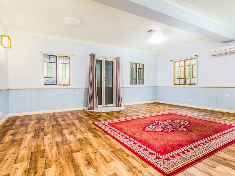 1 Chiswick Road, Bardon QLD 4065