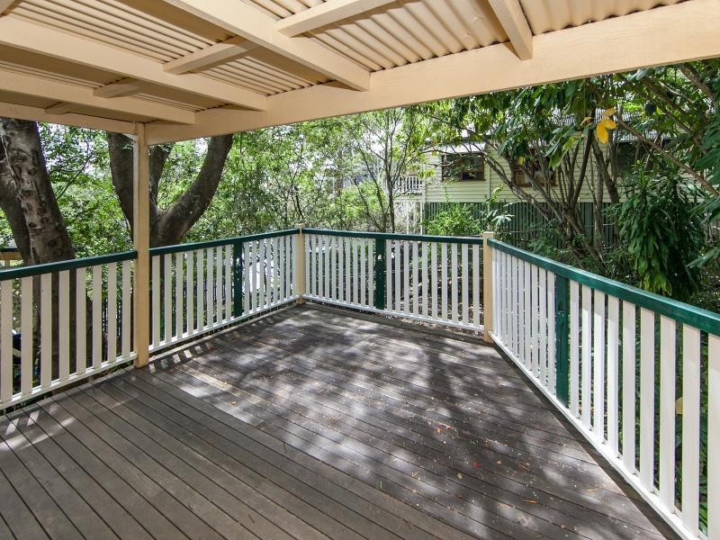 11 Hazlewood St, Paddington QLD 4064