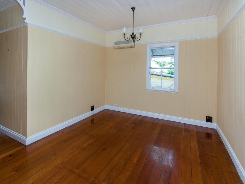 11 Hazlewood St, Paddington QLD 4064