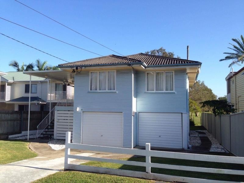 26 Robinson Street, Coorparoo QLD 4151