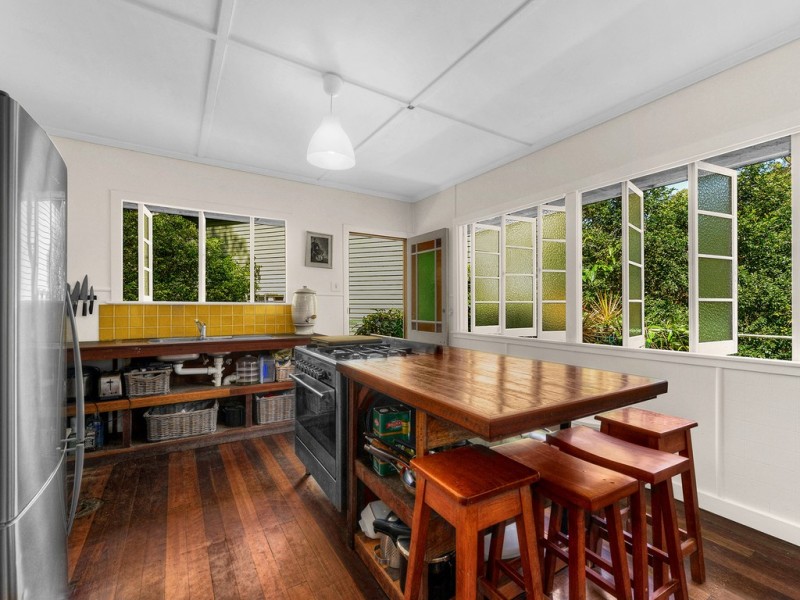 93 Gordon Road, Bardon QLD 4065