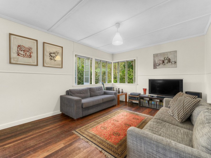 93 Gordon Road, Bardon QLD 4065