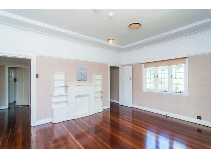 12 Birdwood Terrace, Auchenflower QLD 4066