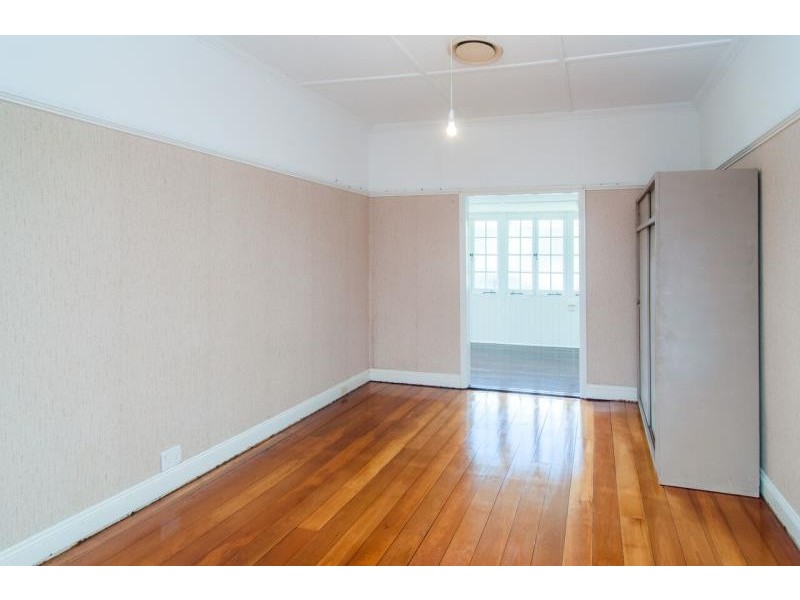 12 Birdwood Terrace, Auchenflower QLD 4066