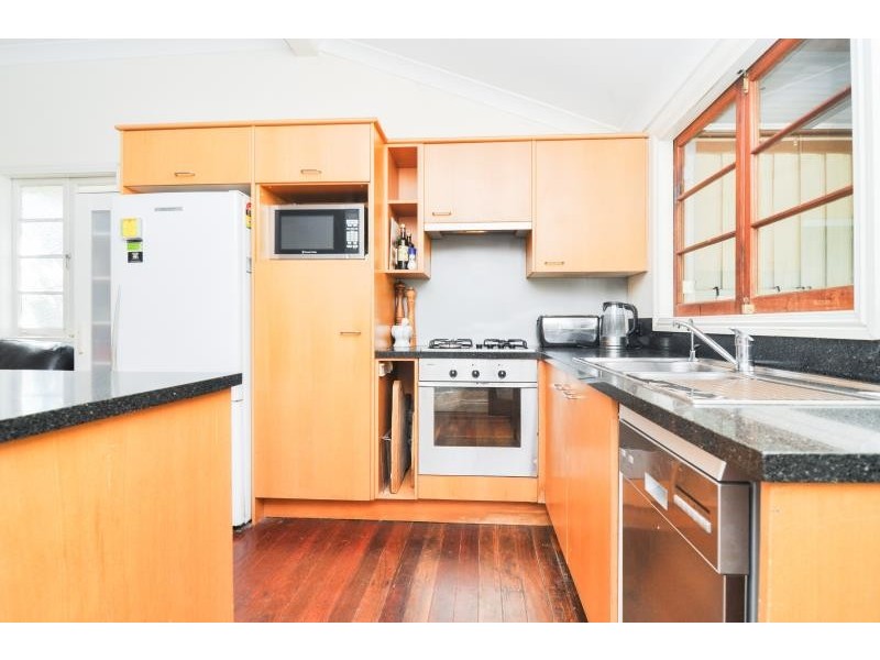 35 Crown Street, Bardon QLD 4065