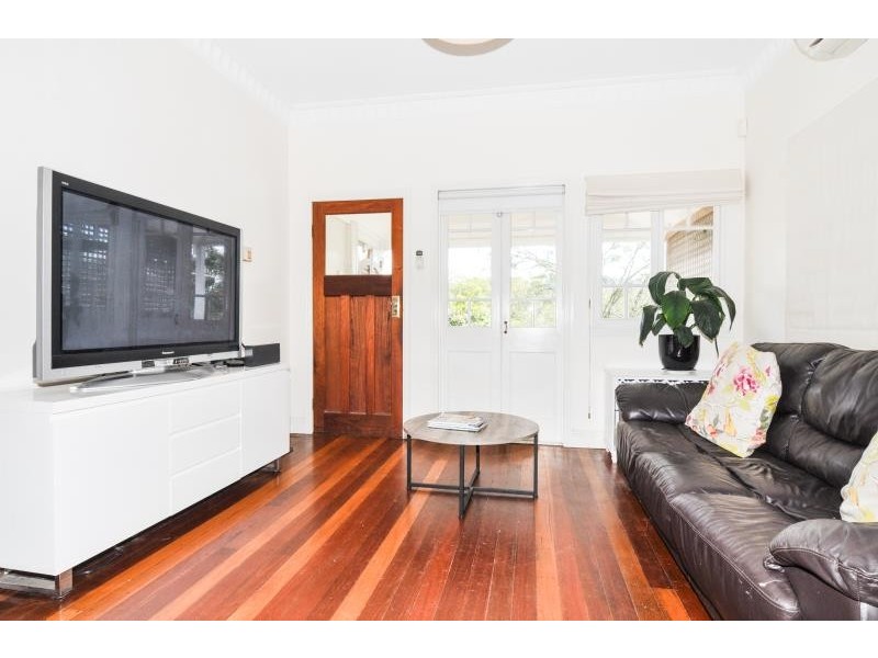 35 Crown Street, Bardon QLD 4065