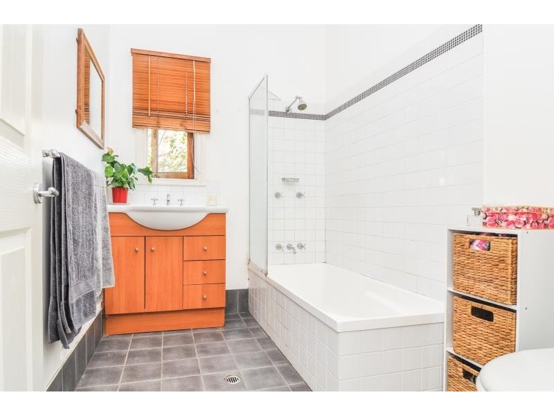 35 Crown Street, Bardon QLD 4065