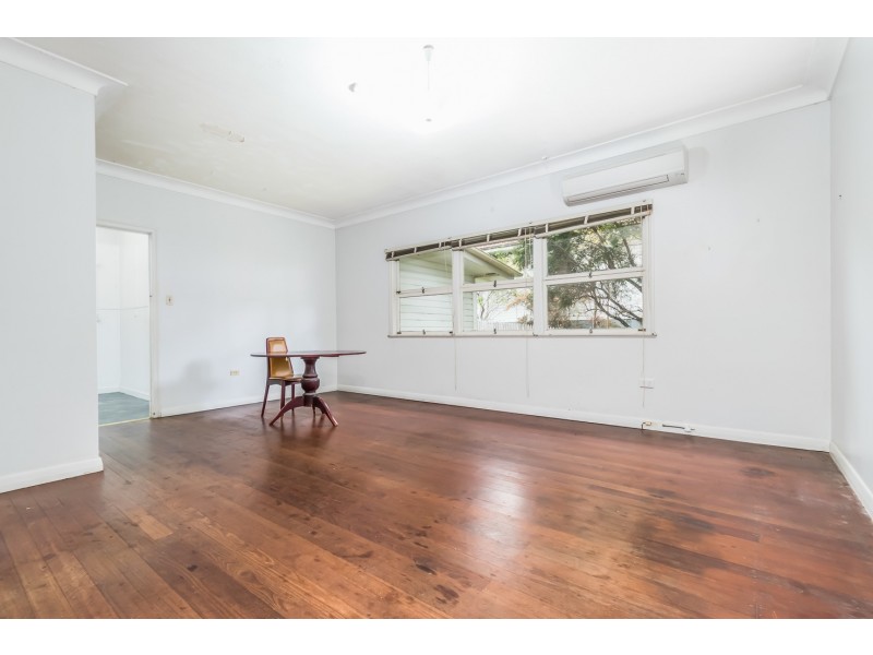 8 Salisbury Street, Indooroopilly QLD 4068