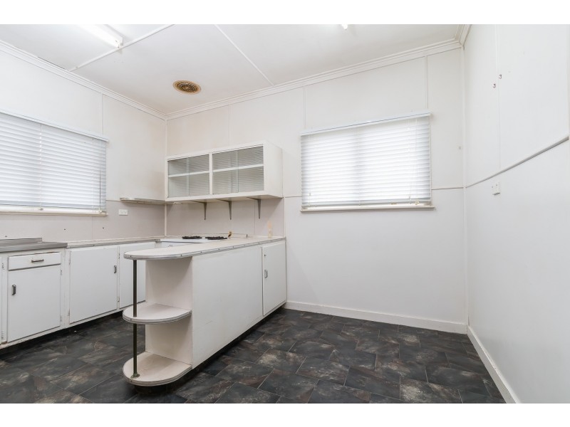 8 Salisbury Street, Indooroopilly QLD 4068