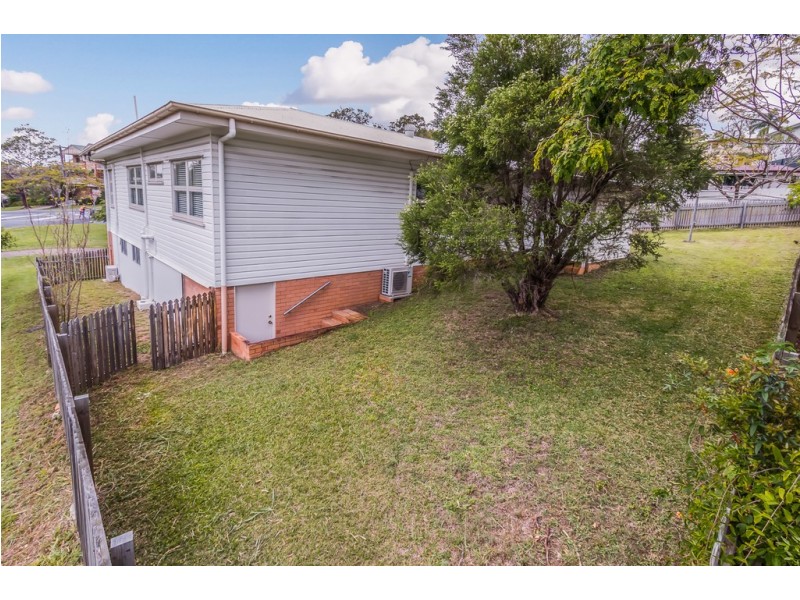 8 Salisbury Street, Indooroopilly QLD 4068