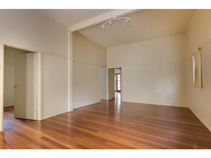 98 Cochrane St, Red Hill QLD 4059