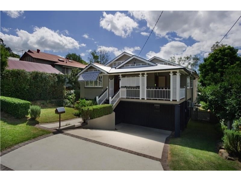 98 Sixth Avenue, Bardon QLD 4065