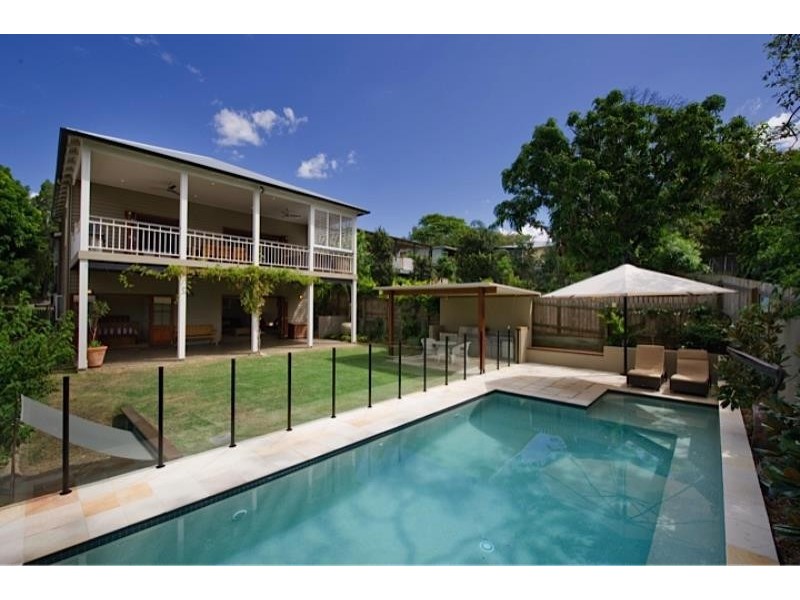 98 Sixth Avenue, Bardon QLD 4065