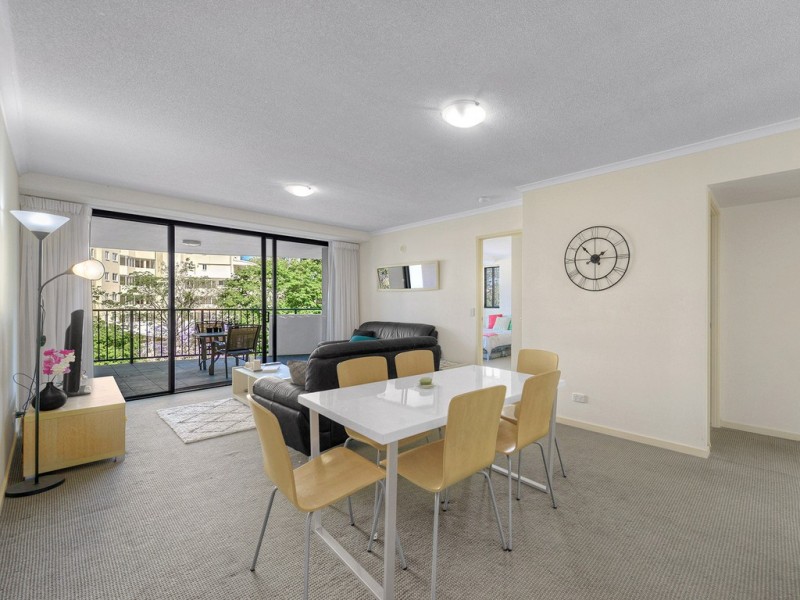 216/32 Patrick Lane, Toowong QLD 4066