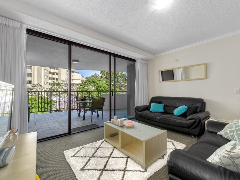 216/32 Patrick Lane, Toowong QLD 4066
