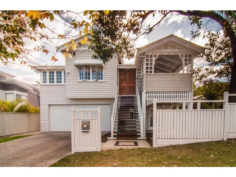 10 Dorrington Drive, Ashgrove QLD 4060