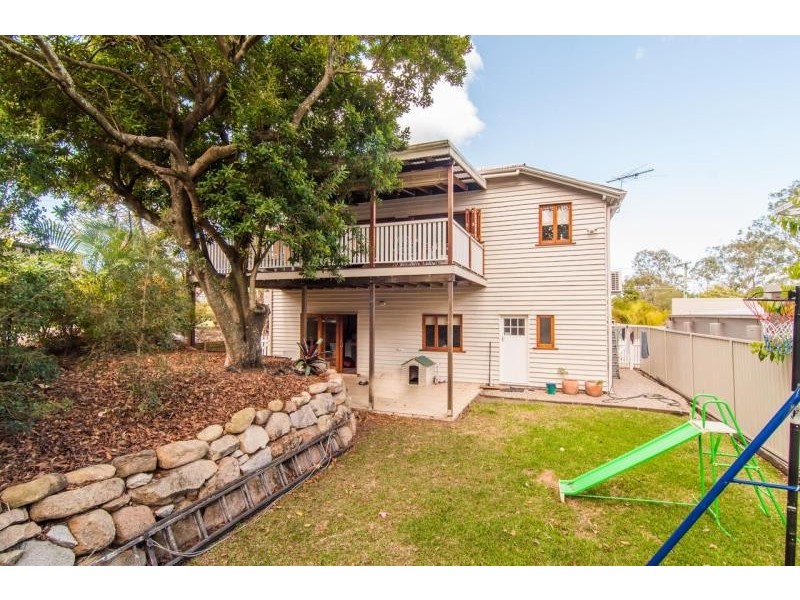 10 Dorrington Drive, Ashgrove QLD 4060