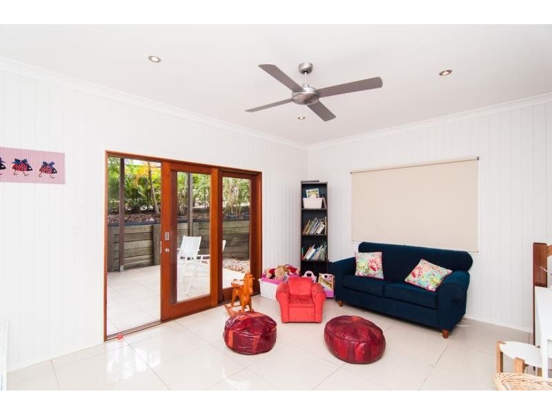 10 Dorrington Drive, Ashgrove QLD 4060