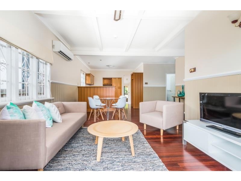 62 Brown Parade, Ashgrove QLD 4060