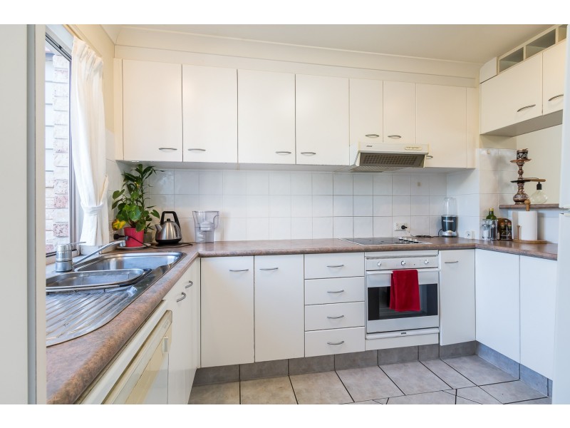 28/360 Simpsons Road, Bardon QLD 4065