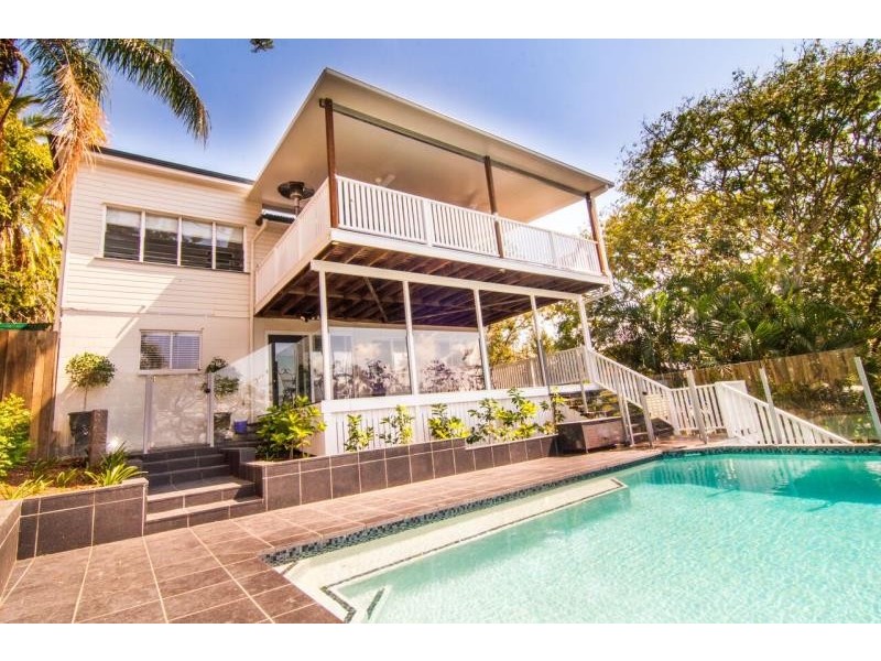 142 Simpsons Road, Bardon QLD 4065