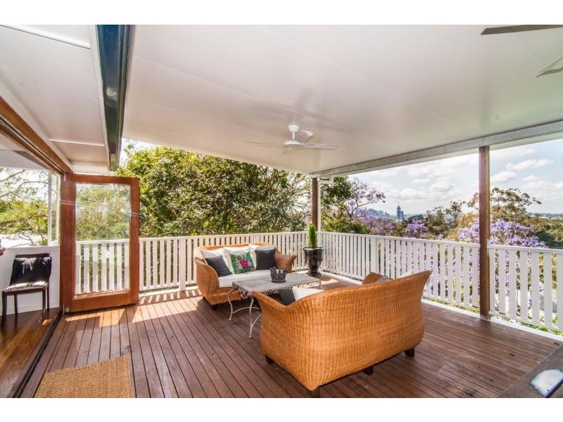 142 Simpsons Road, Bardon QLD 4065