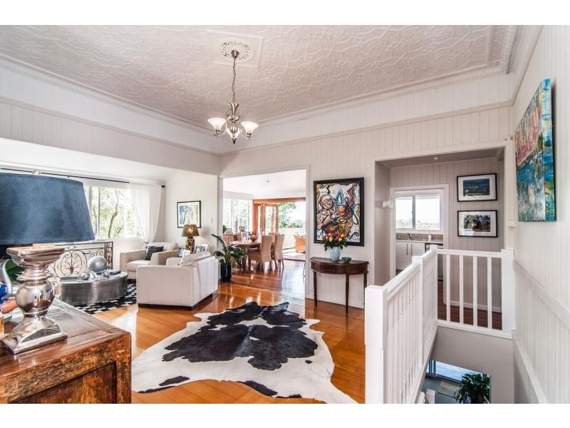 142 Simpsons Road, Bardon QLD 4065