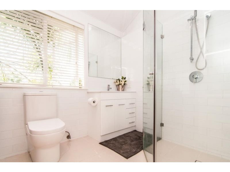 142 Simpsons Road, Bardon QLD 4065