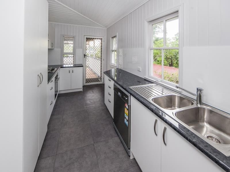 7 Argyle Street, Red Hill QLD 4059