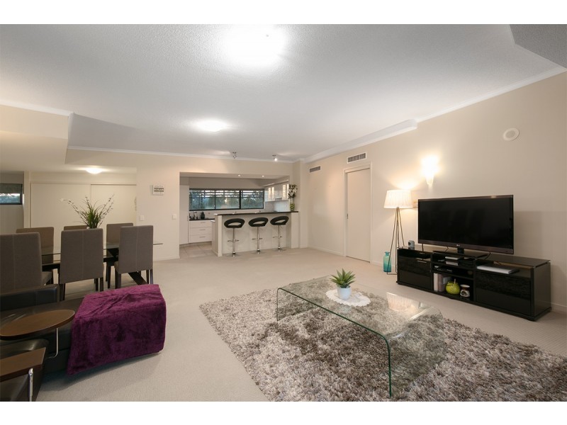 255/32 Patrick Lane, Toowong QLD 4066
