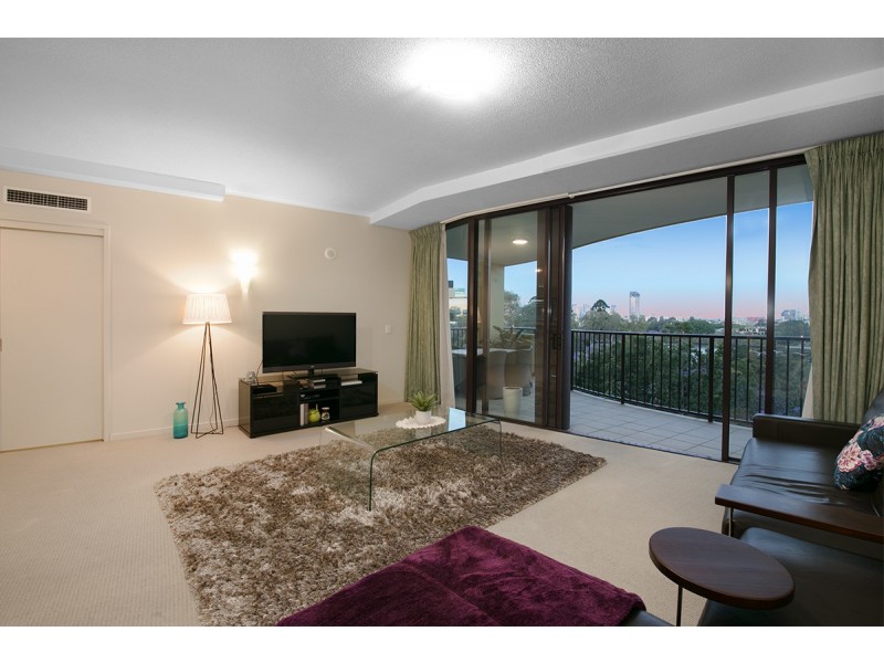 255/32 Patrick Lane, Toowong QLD 4066