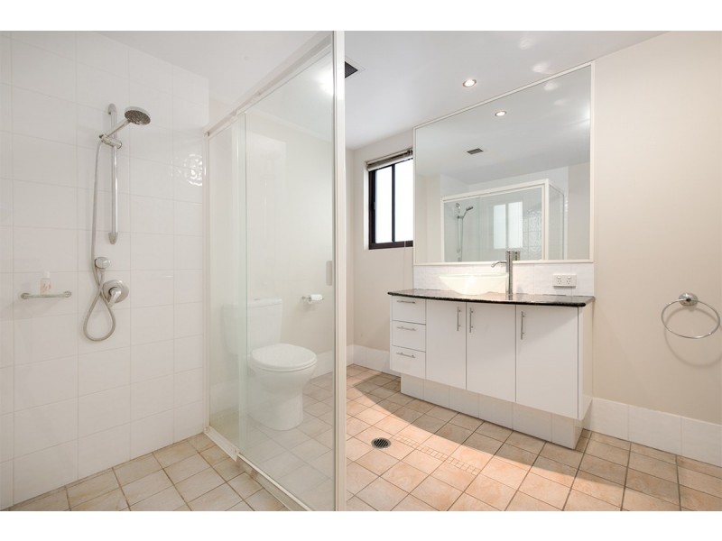 255/32 Patrick Lane, Toowong QLD 4066