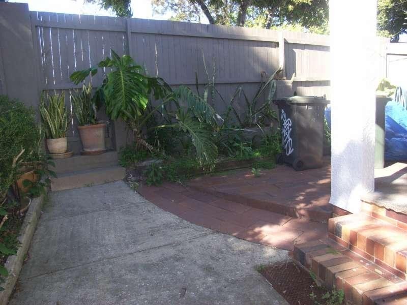 21 Simpsons Road, Bardon QLD 4065