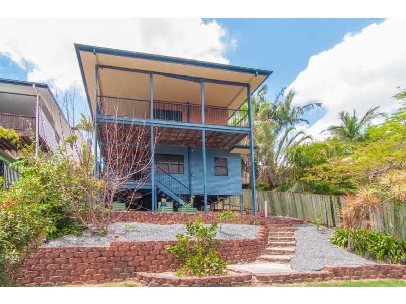 26 McIlwraith Avenue, Balmoral QLD 4171